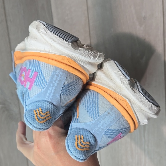 Hoka One One  Women's Clifton 9 Running Athletic Shoes Sneakers Sz 9.5B - Picture 6 of 12